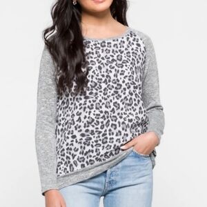 Kut from the Kloth gray light sweater